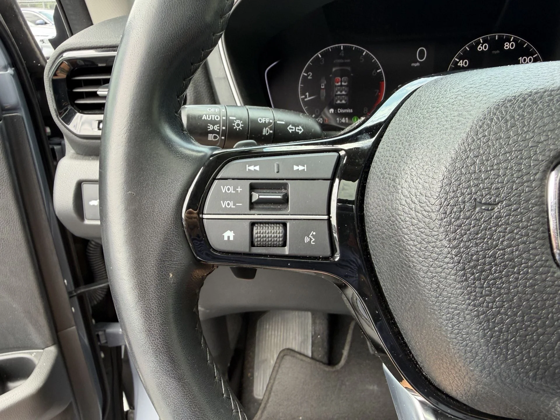 Used 2023 Sonic Gray Pearl Honda Touring image 7