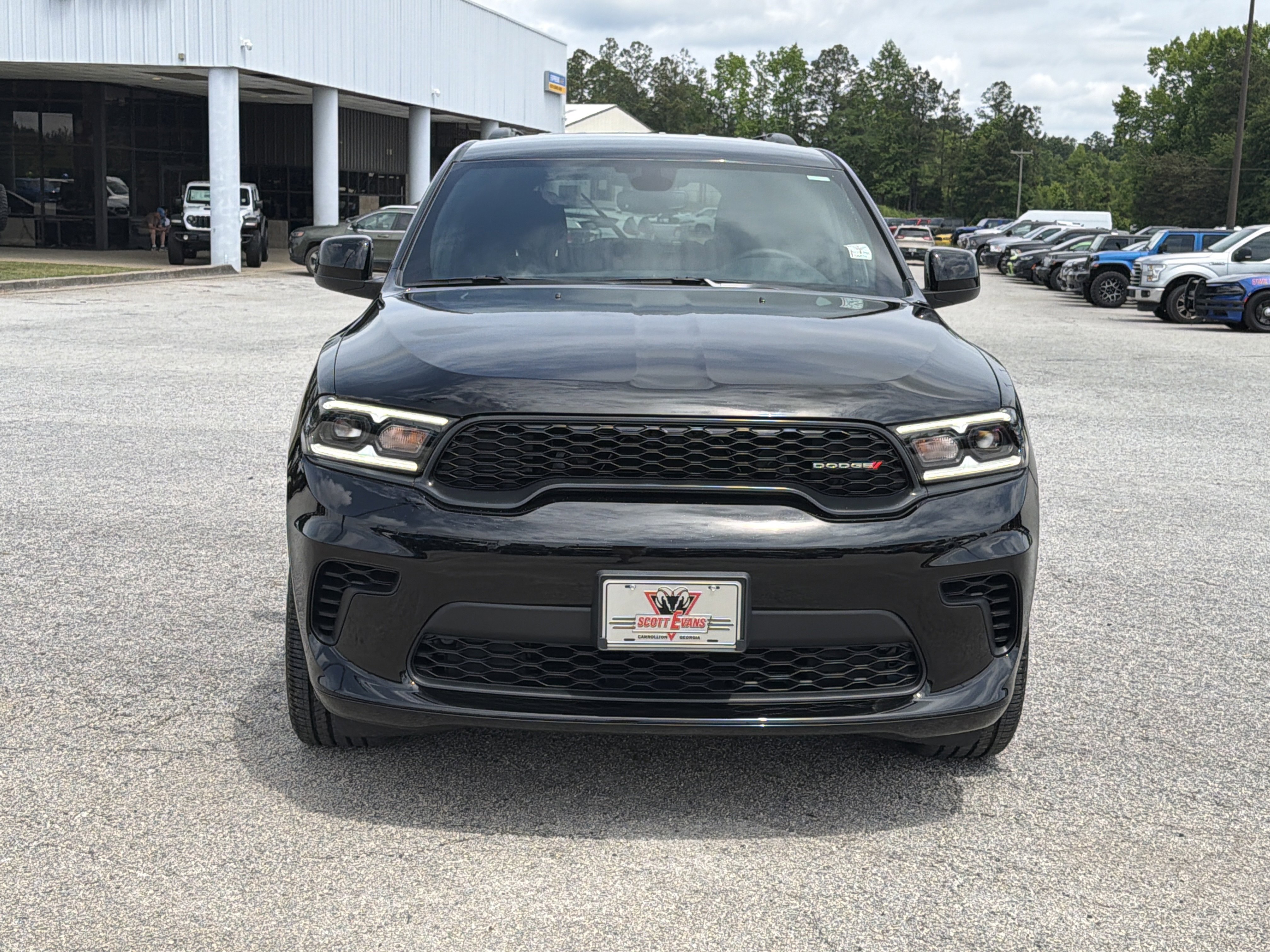New 2026 Diamond Black Clear-Coat Exterior Paint Dodge GT image 3