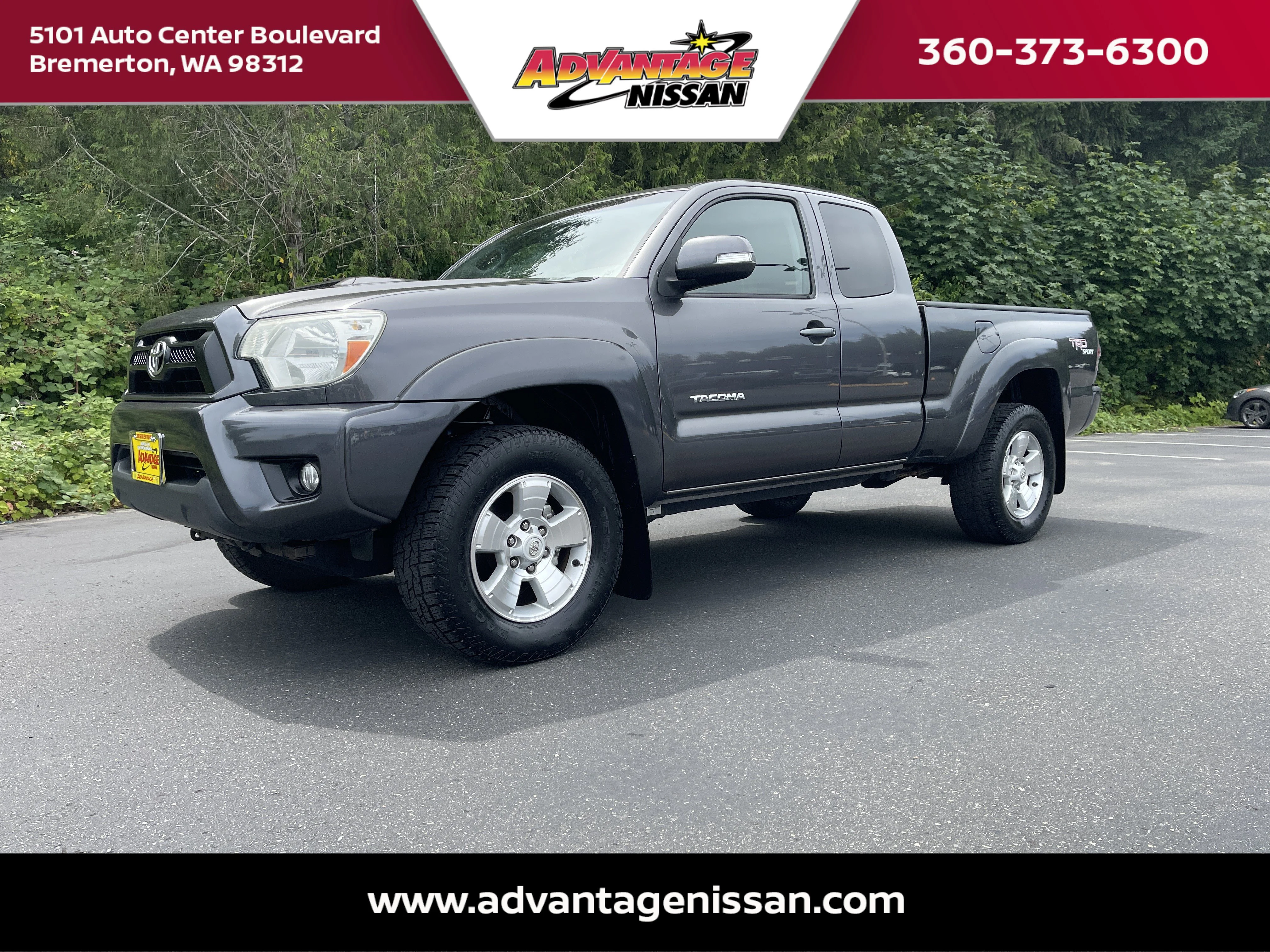 Used 2013 Magnetic Gray Metallic Toyota Base image 3