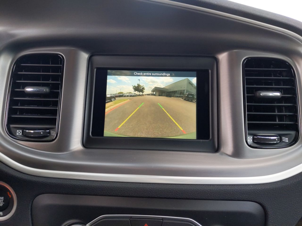 Used 2022 Green Dodge SXT image 32