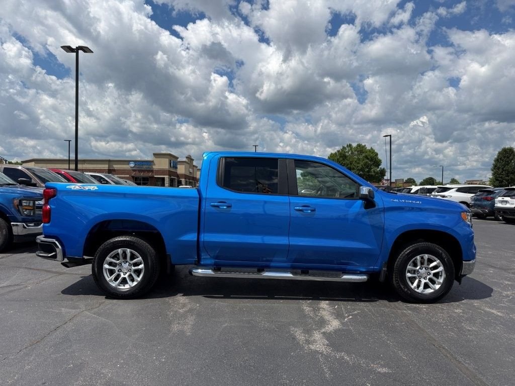 Used 2026 Blue Chevrolet LT image 8