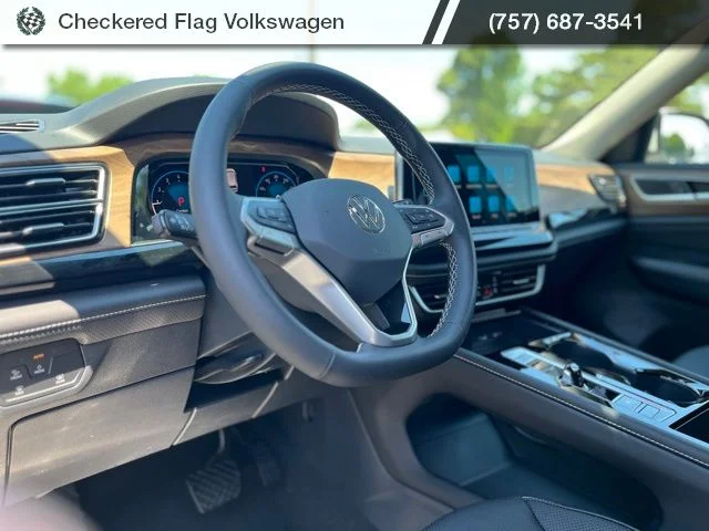 New 2026 White Volkswagen 2.0T SE w/Technology image 21