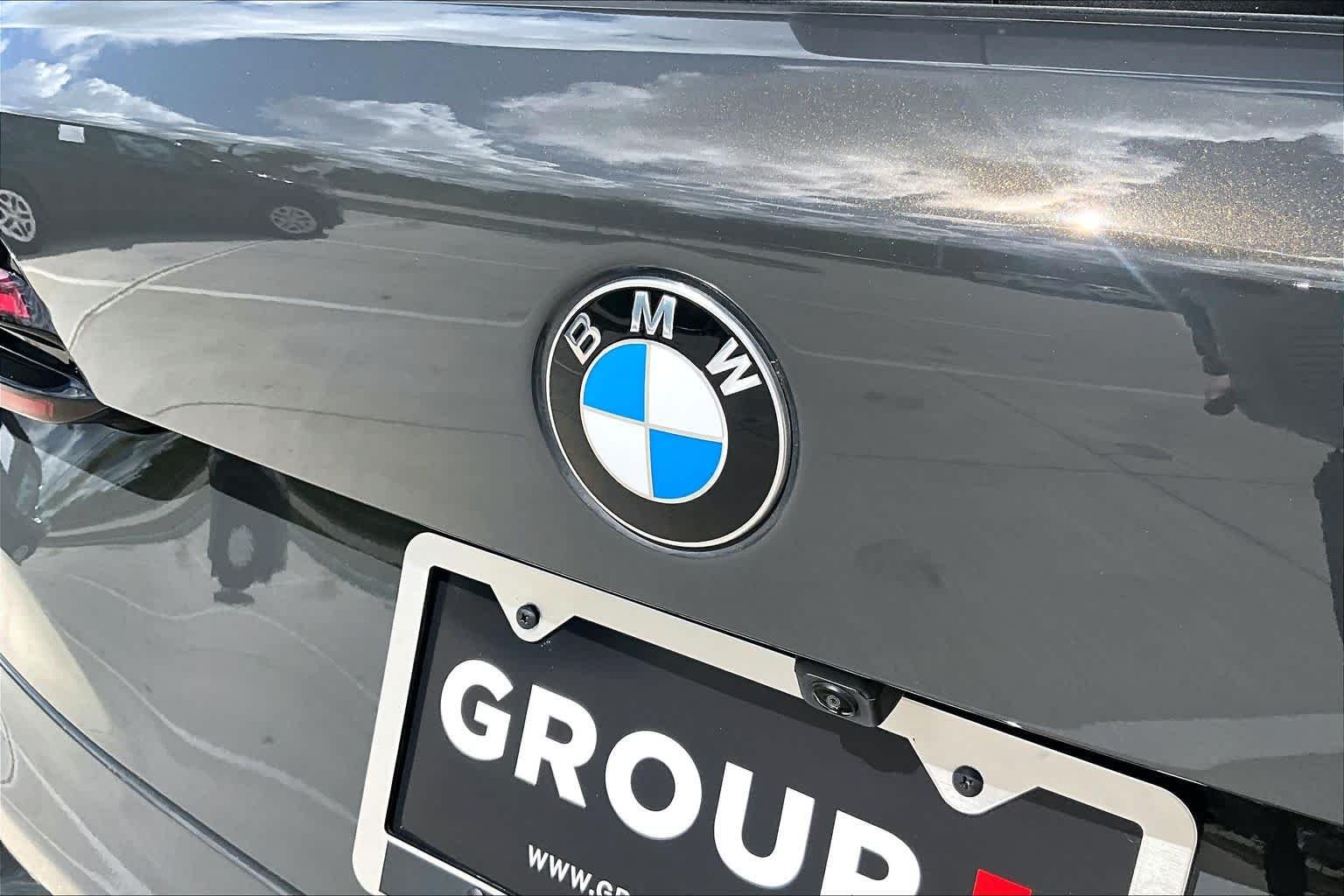 Certified Used 2026 Dravit Grey Metallic BMW xDrive40i image 29