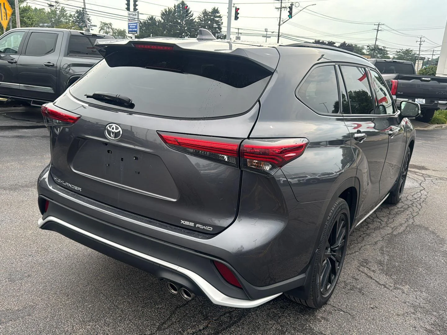 Used 2023 Magnetic Gray Metallic Toyota XSE image 6