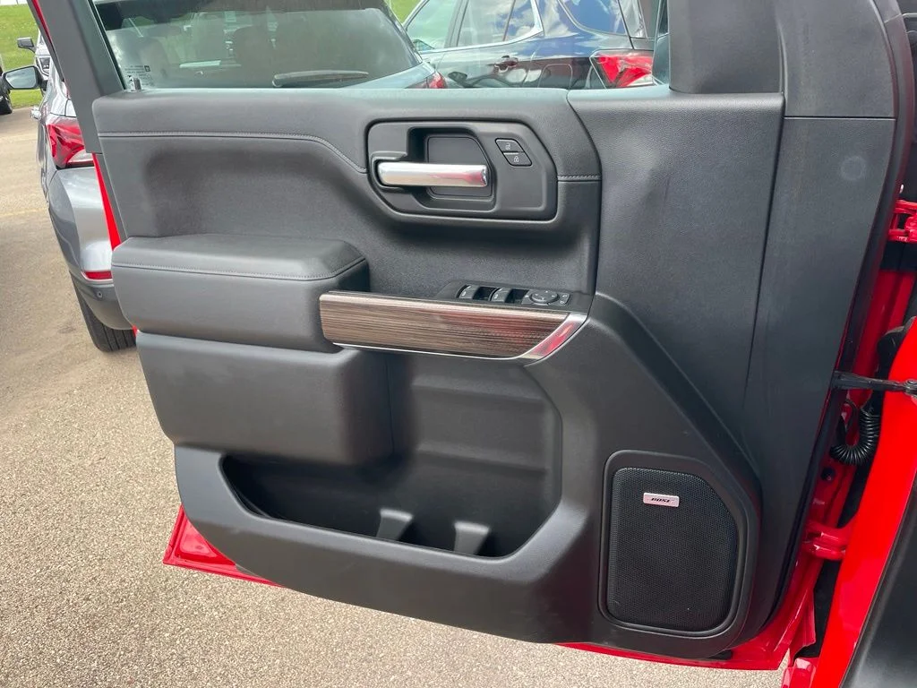 Used 2020 Red Chevrolet RST image 45