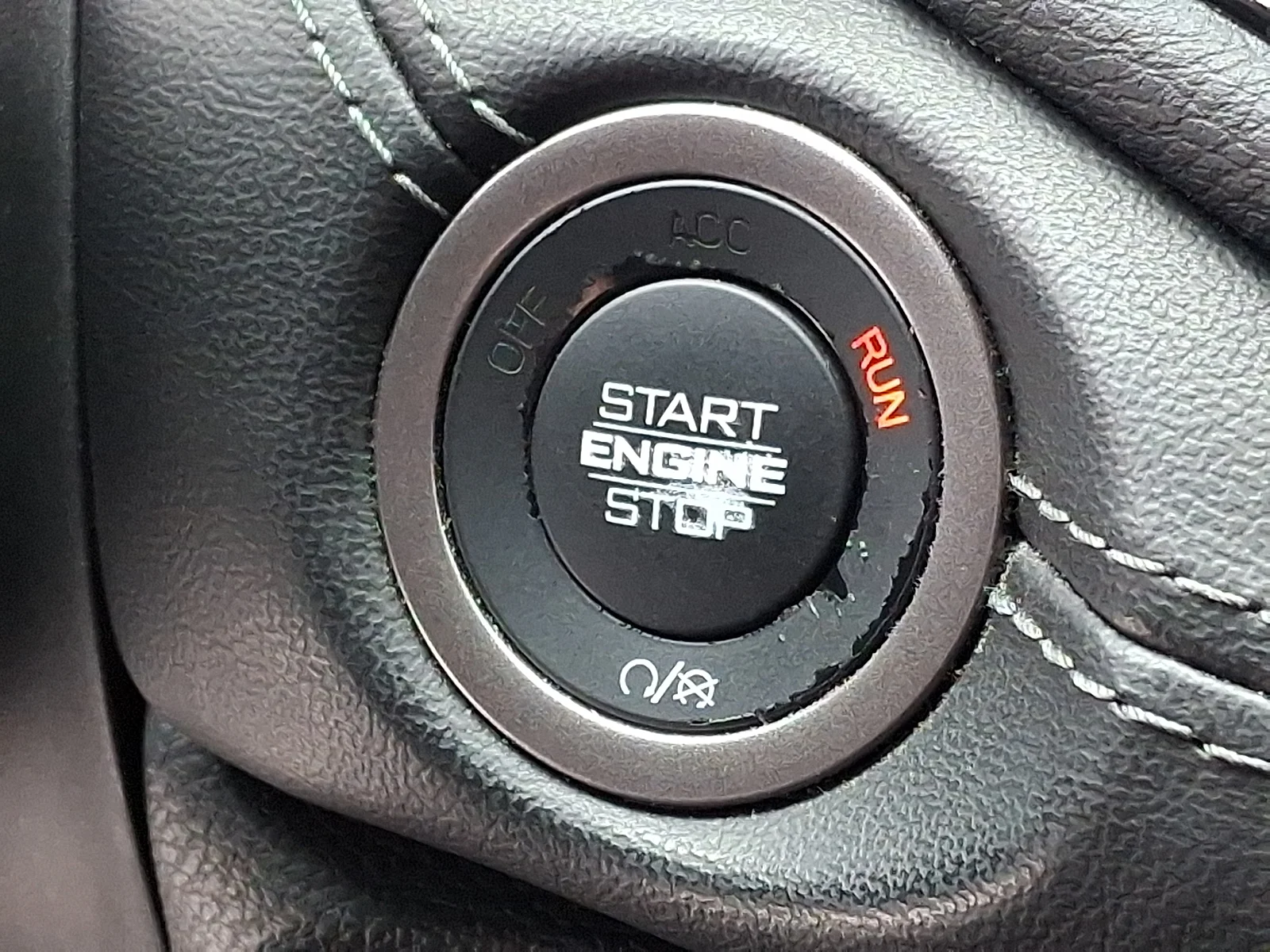 Used 2023 Red Dodge SXT image 22