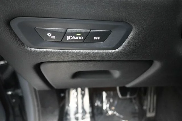 Used 2024 Gray BMW M60i image 18