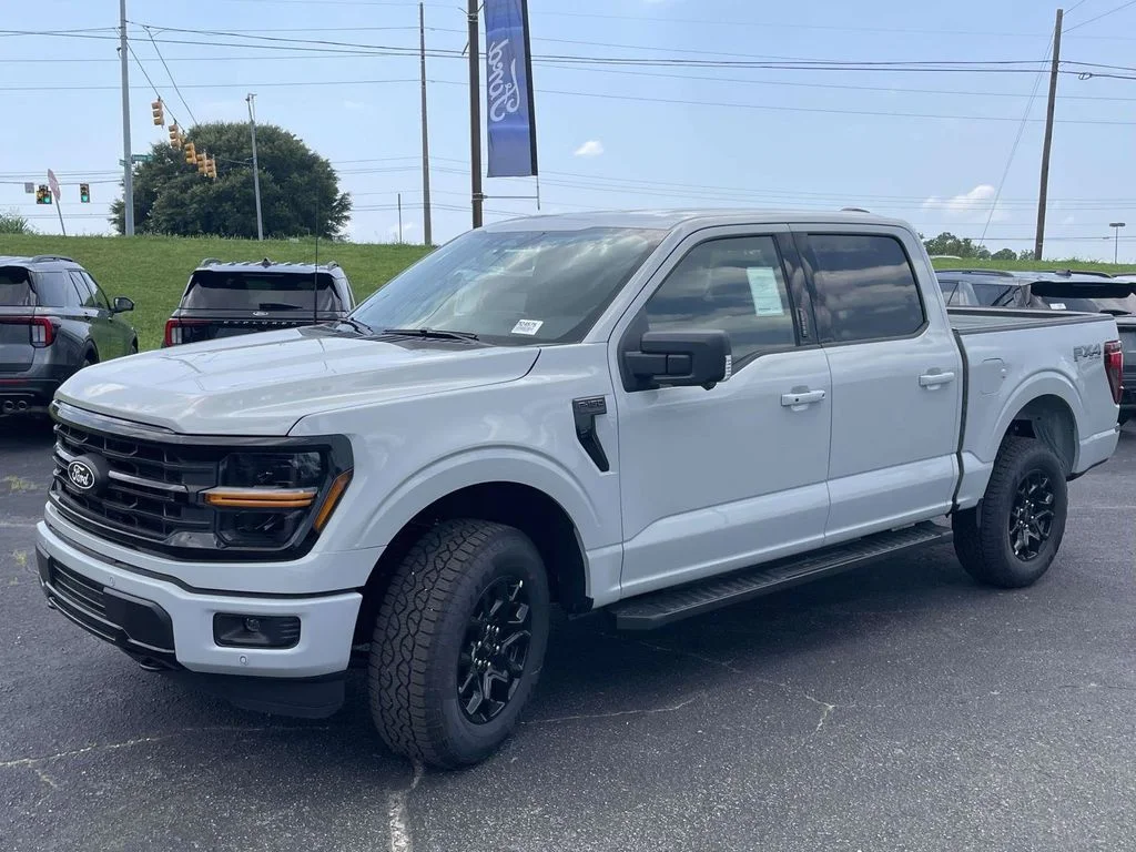 New 2026 White Ford XLT image 7
