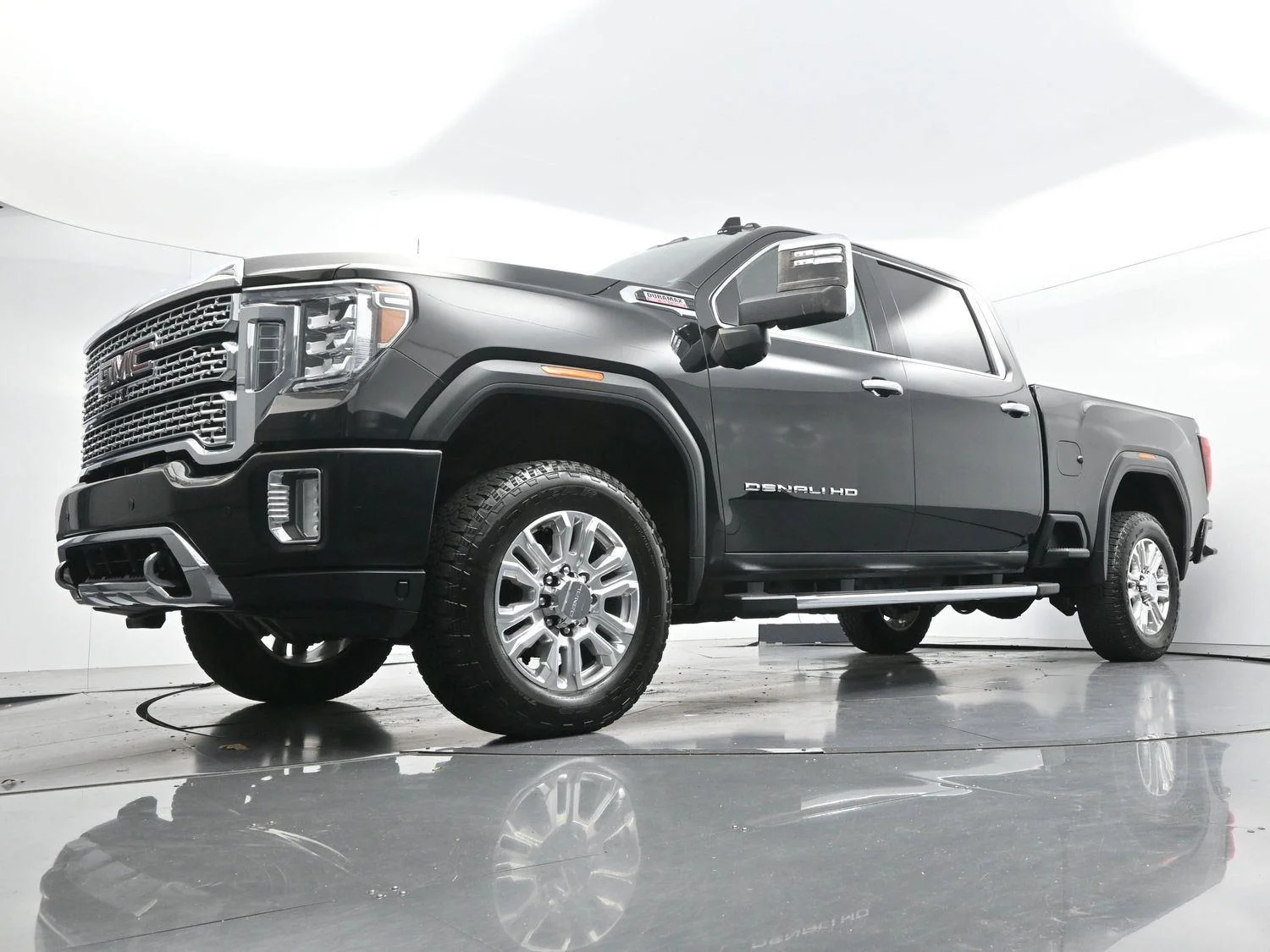 Used 2020 Onyx Black GMC Denali image 47
