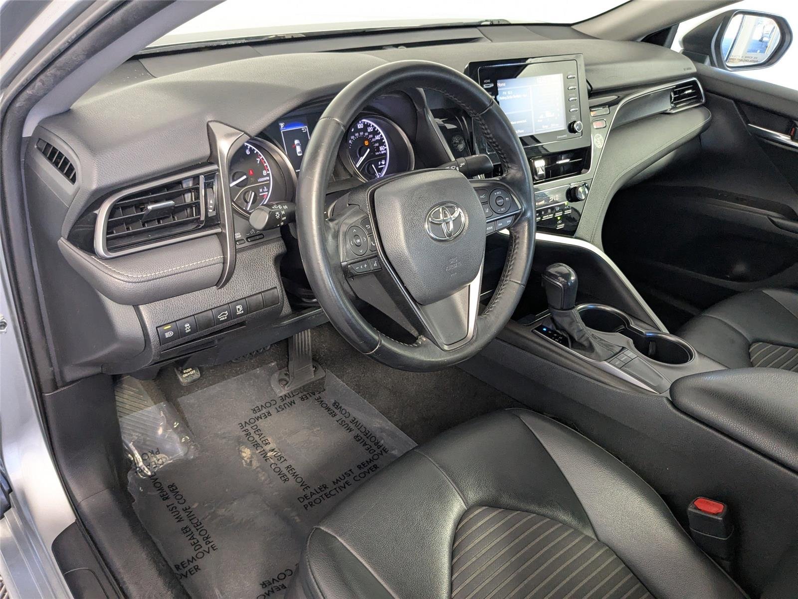 2022 Toyota Camry SE - Photo 7