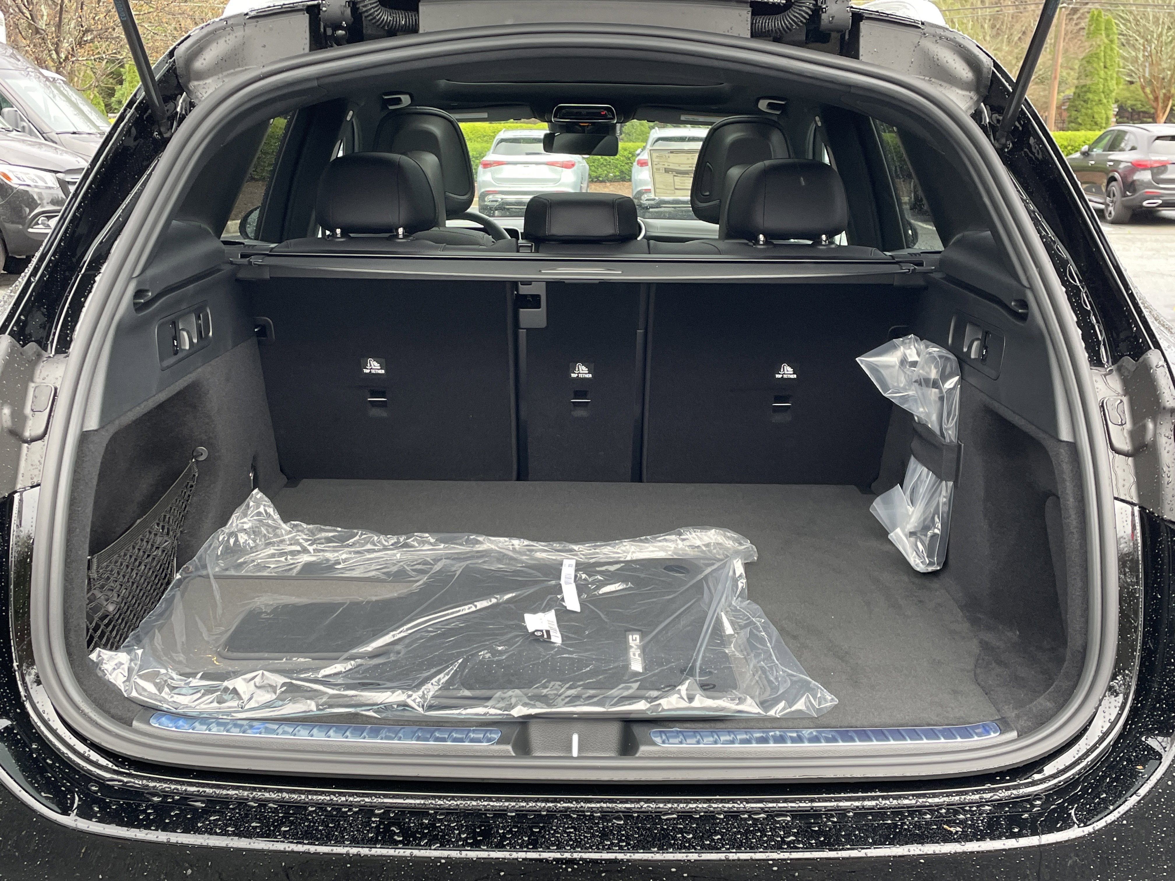 New 2026 Black Mercedes-Benz GLC 300 SUV image 9