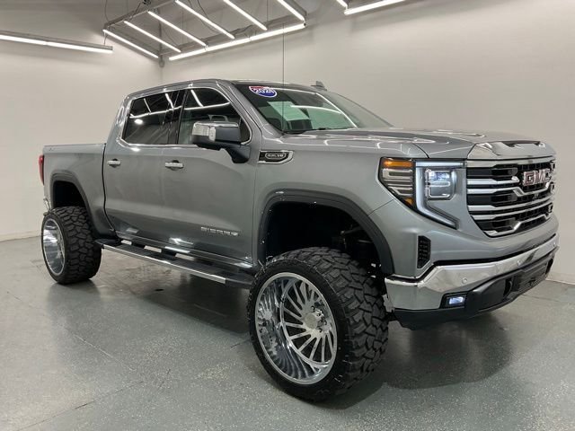 Used 2024 Silver GMC SLT image 8