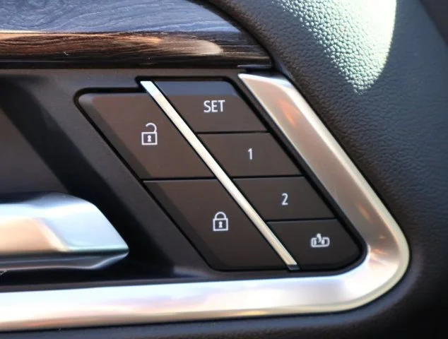 2026 Chevrolet Silverado 1500 LTZ - Photo 9