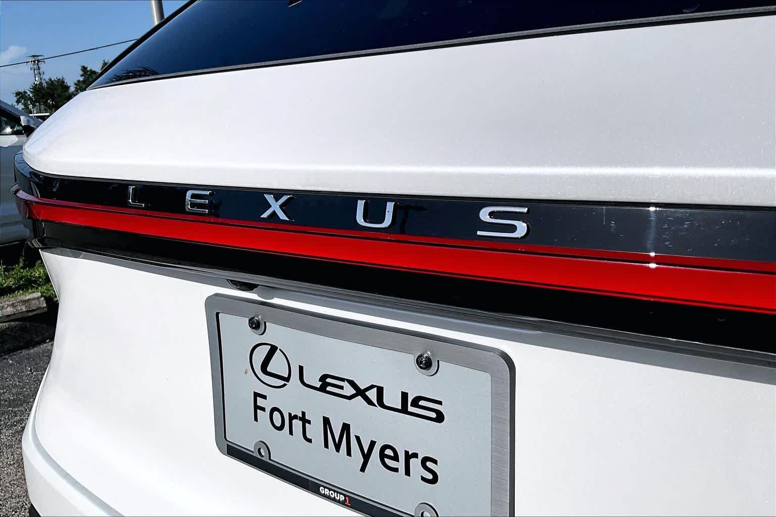 2026 Lexus RX 350 - Photo 31