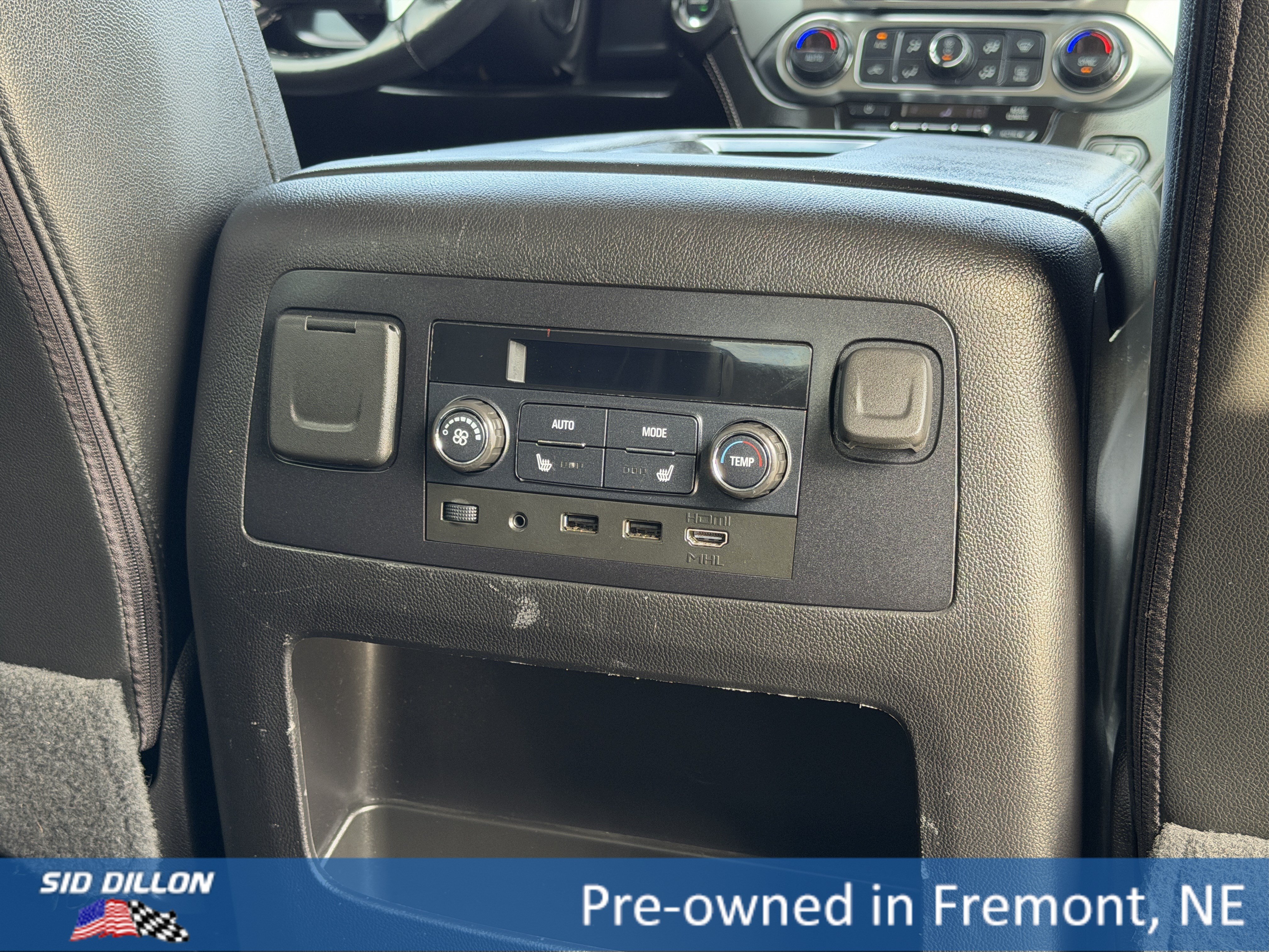 Certified Used 2020 SILVER ICE METALLIC Chevrolet Premier image 21