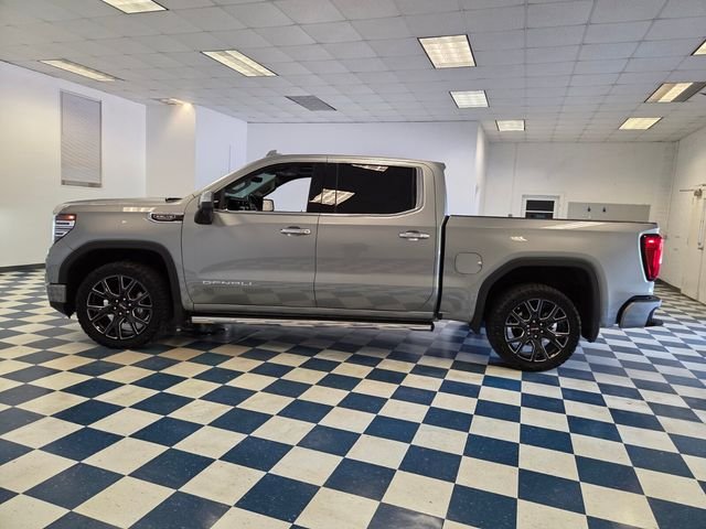 Used 2025 Silver GMC Denali image 4