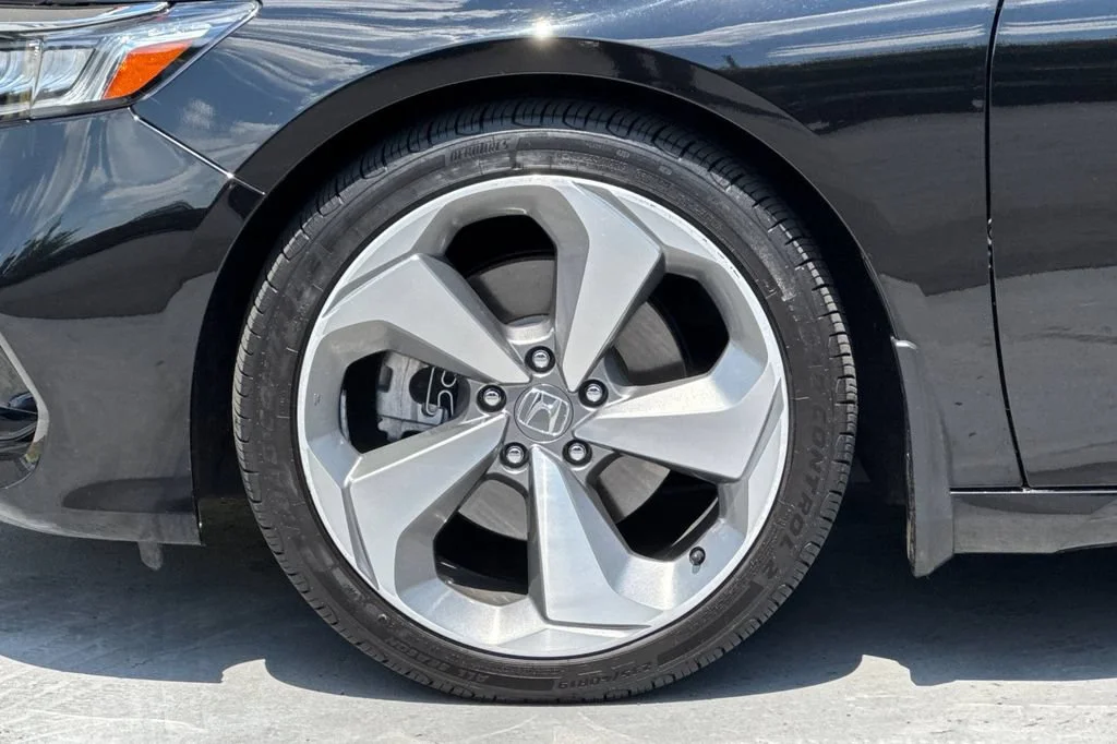 2018 Honda Accord Touring - Photo 26