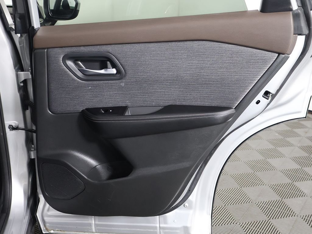 Used 2023 Silver Nissan SV image 22