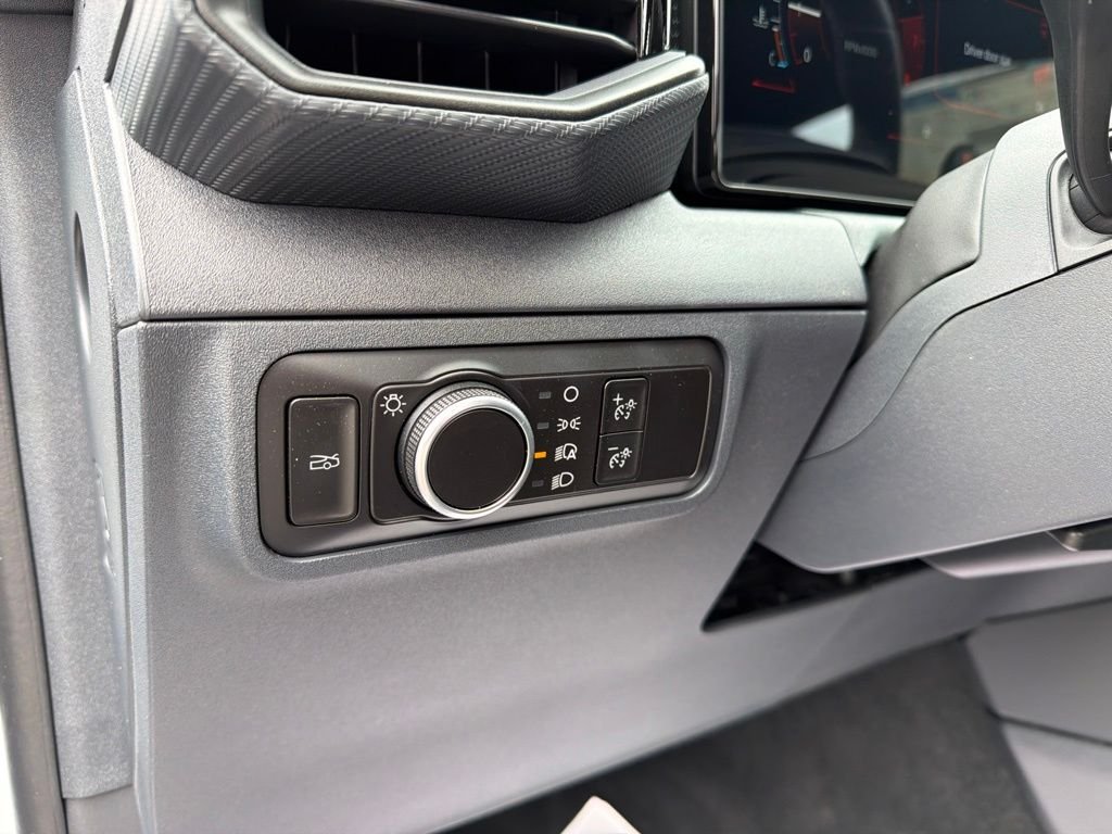 New 2026 Oxford White Ford EcoBoost® Fastback image 17