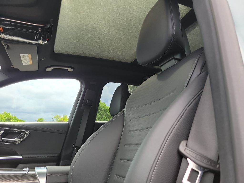 New 2027 Verde Silver Metallic Mercedes-Benz GLC 300 image 20