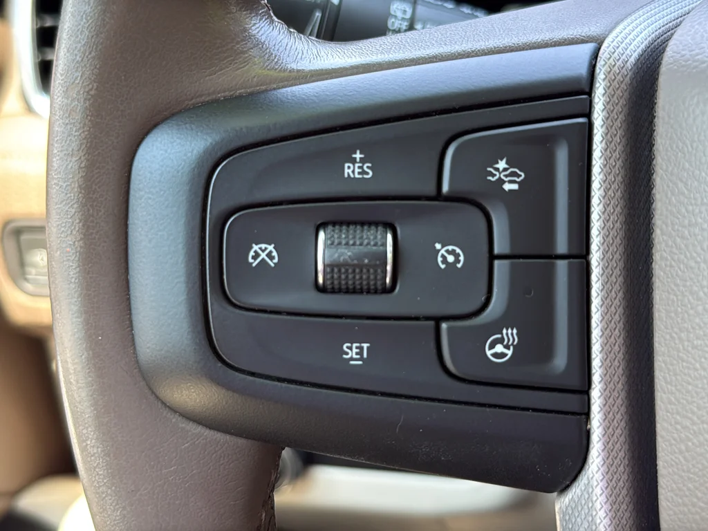 Used 2022 Black GMC Denali image 32