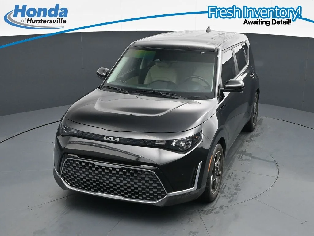 Used 2024 Black Kia EX image 16