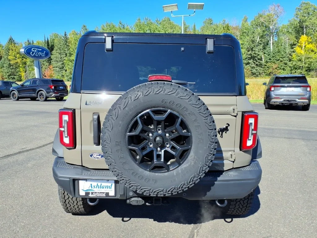 New 2026 Gray Ford Badlands image 6