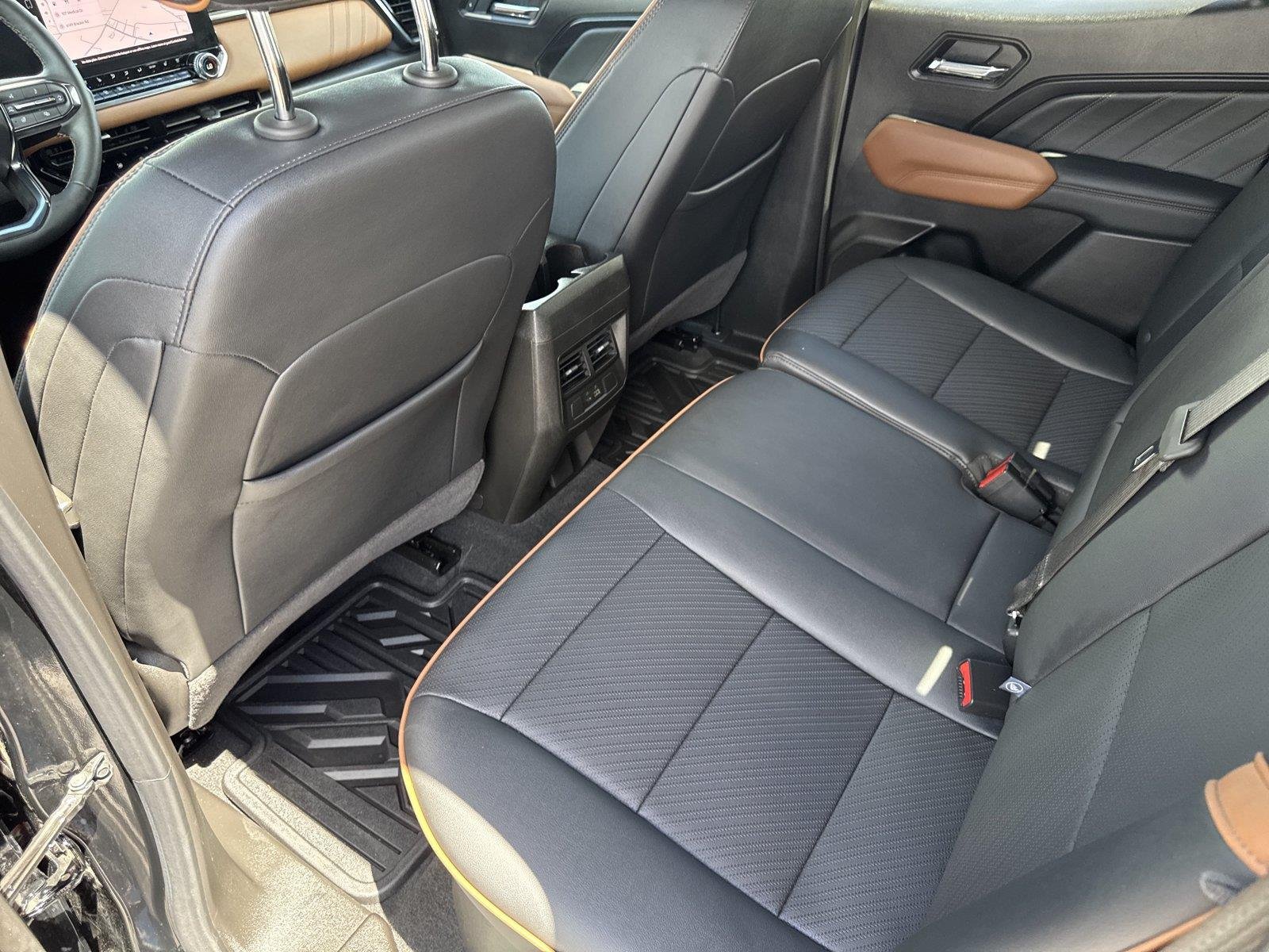 Used 2026 Onyx Black GMC AT4 image 29