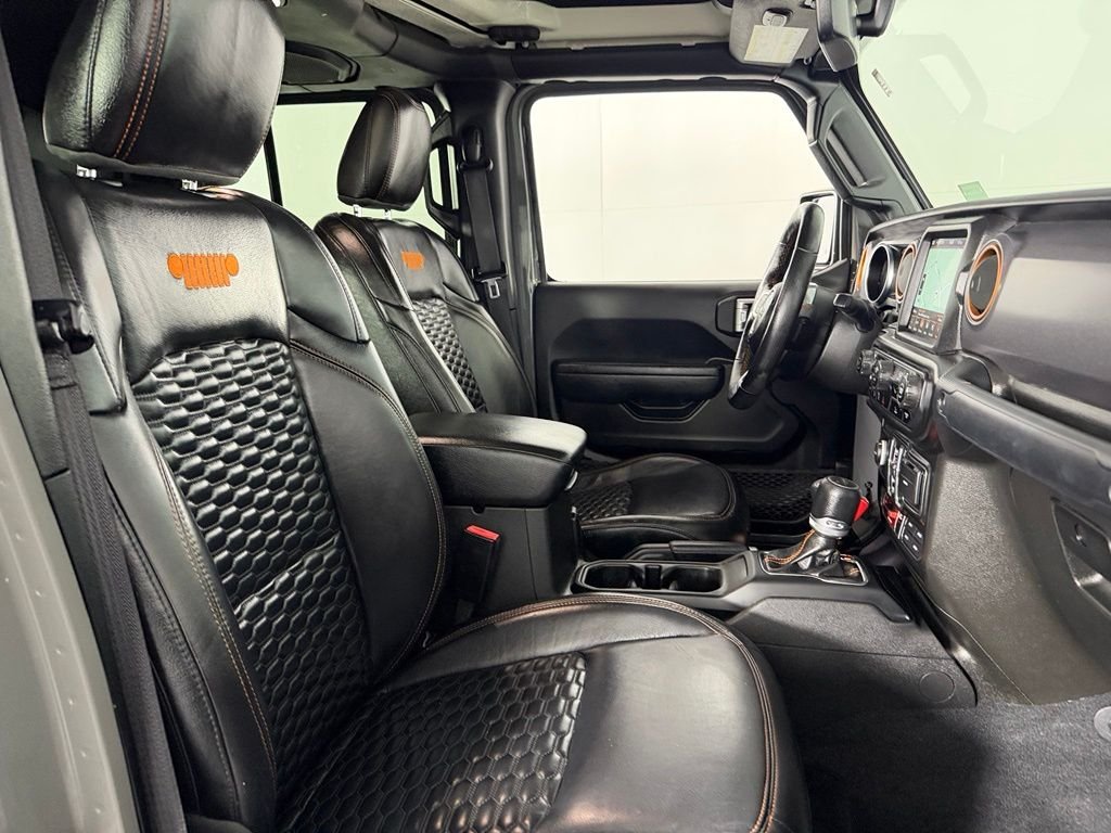 Used 2022 Gray Jeep Mojave image 31