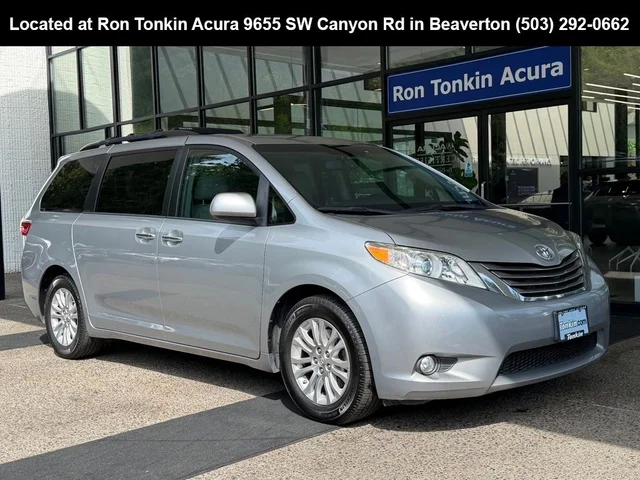 2015 Toyota Sienna XLE