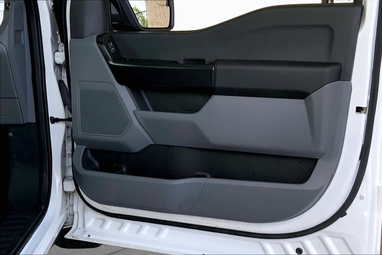 Used 2023 Oxford White Ford XL image 18