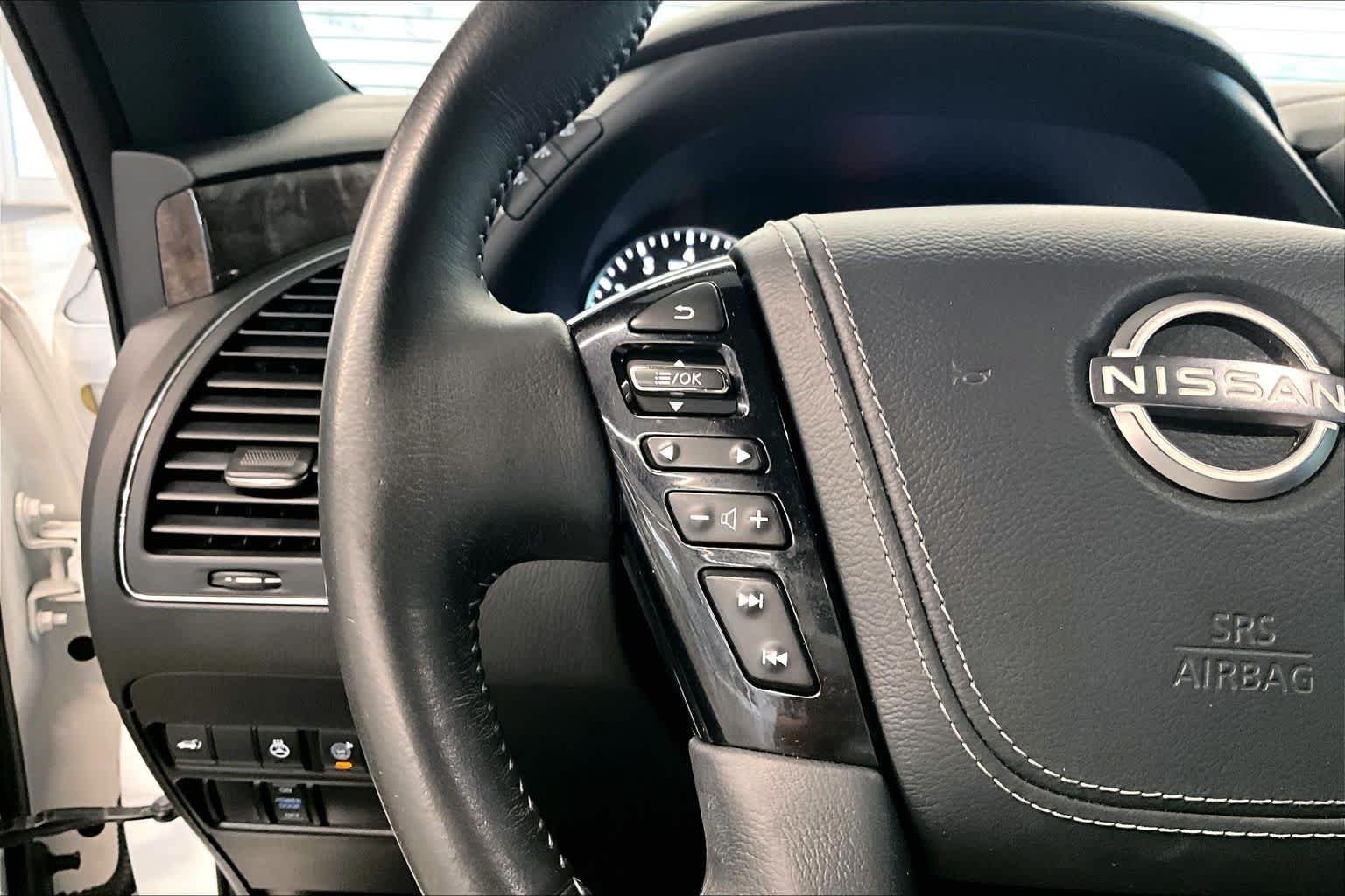 Used 2023 Aspen White Tricoat Nissan Platinum image 22