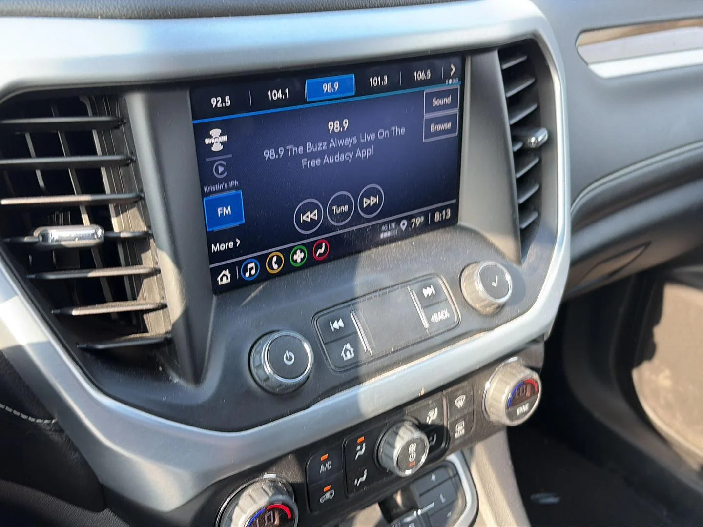 Used 2021 Ebony Twilight Metallic GMC SLE image 9