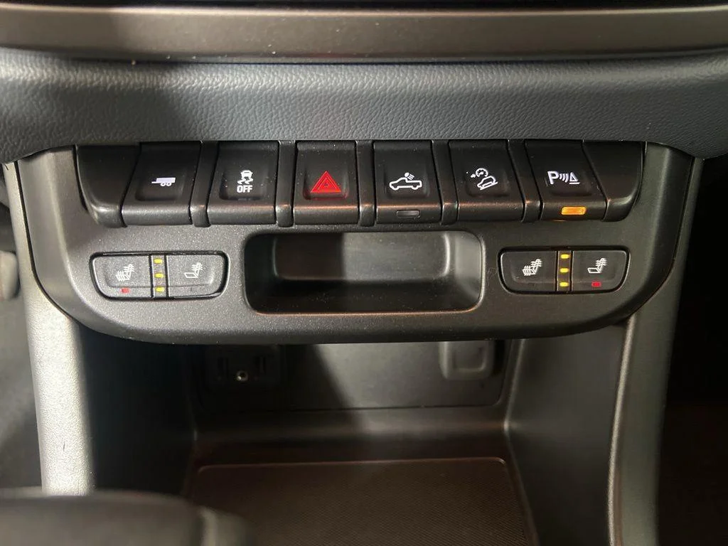 Used 2021 Cherry Red Chevrolet Z71 image 32