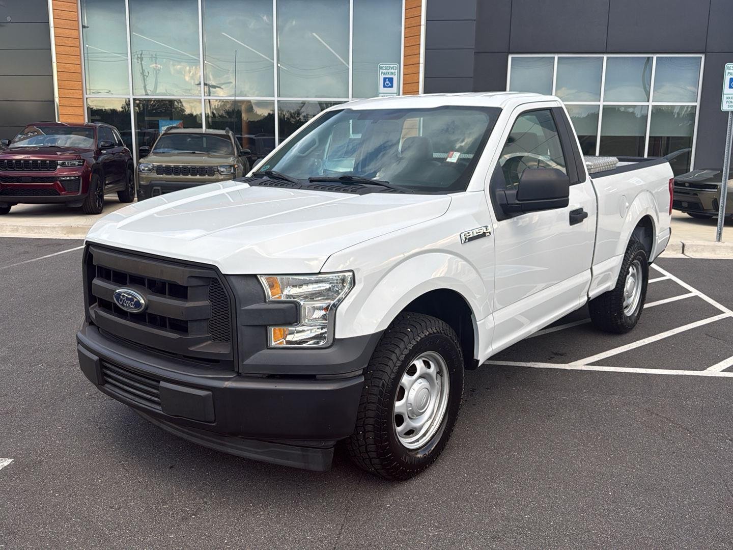 Used 2017 OXFORD WHITE FORD  image 1