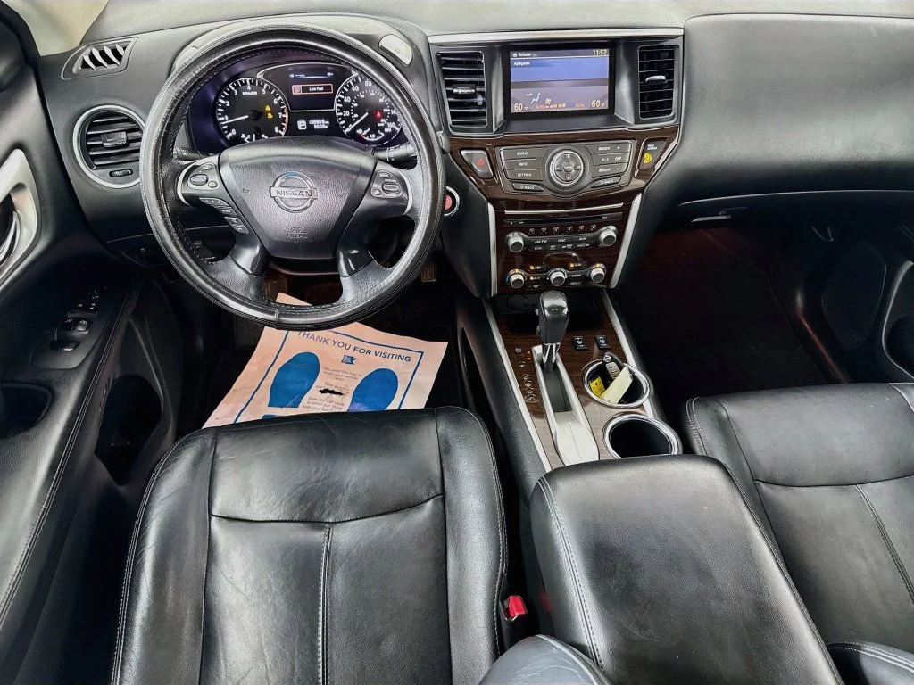 Used 2013 Dark Slate Nissan SL image 28