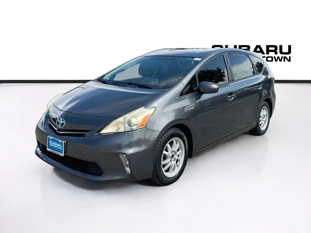 Used 2014 Gray Toyota Three image 3