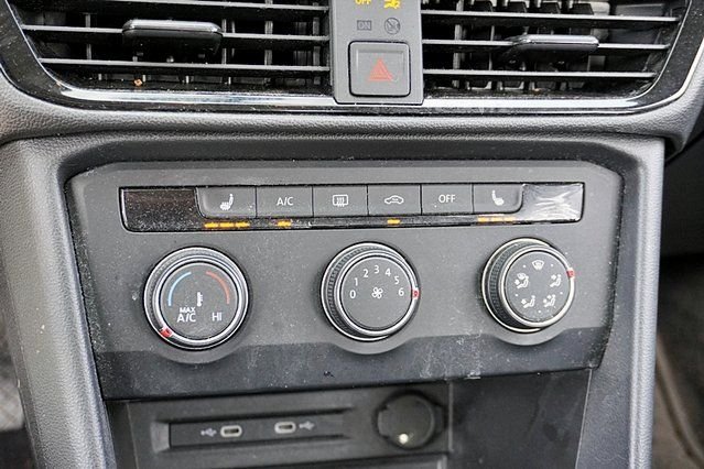 Used 2022 White Volkswagen 1.5T S image 26