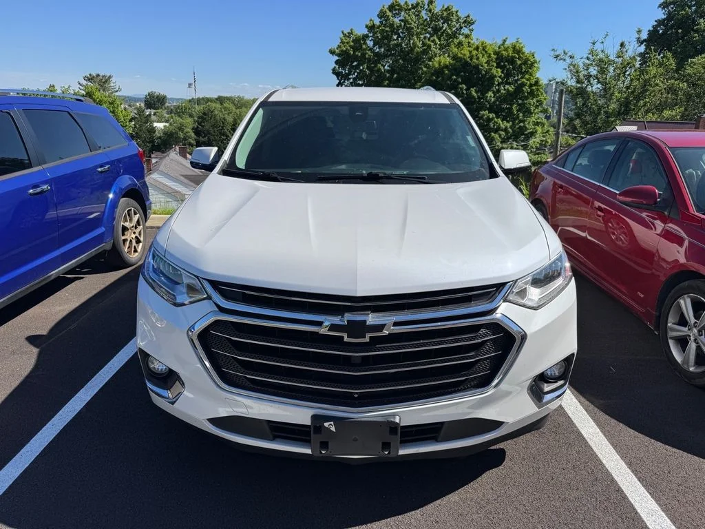 Used 2018 Beige Chevrolet Premier image 5