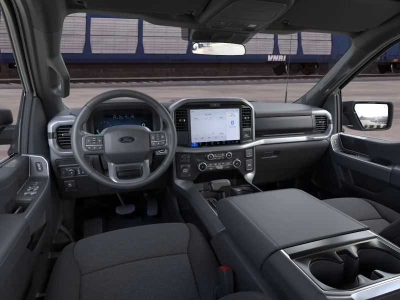 New 2026 Oxford White Ford XLT image 9