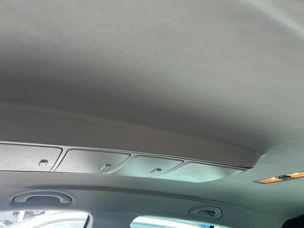 Used 2011 Silver Volkswagen  image 7