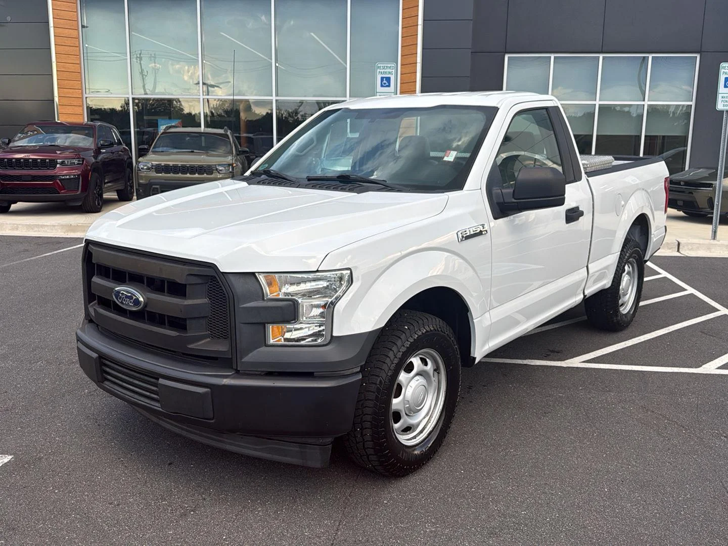 Used 2017 OXFORD WHITE FORD  image 1