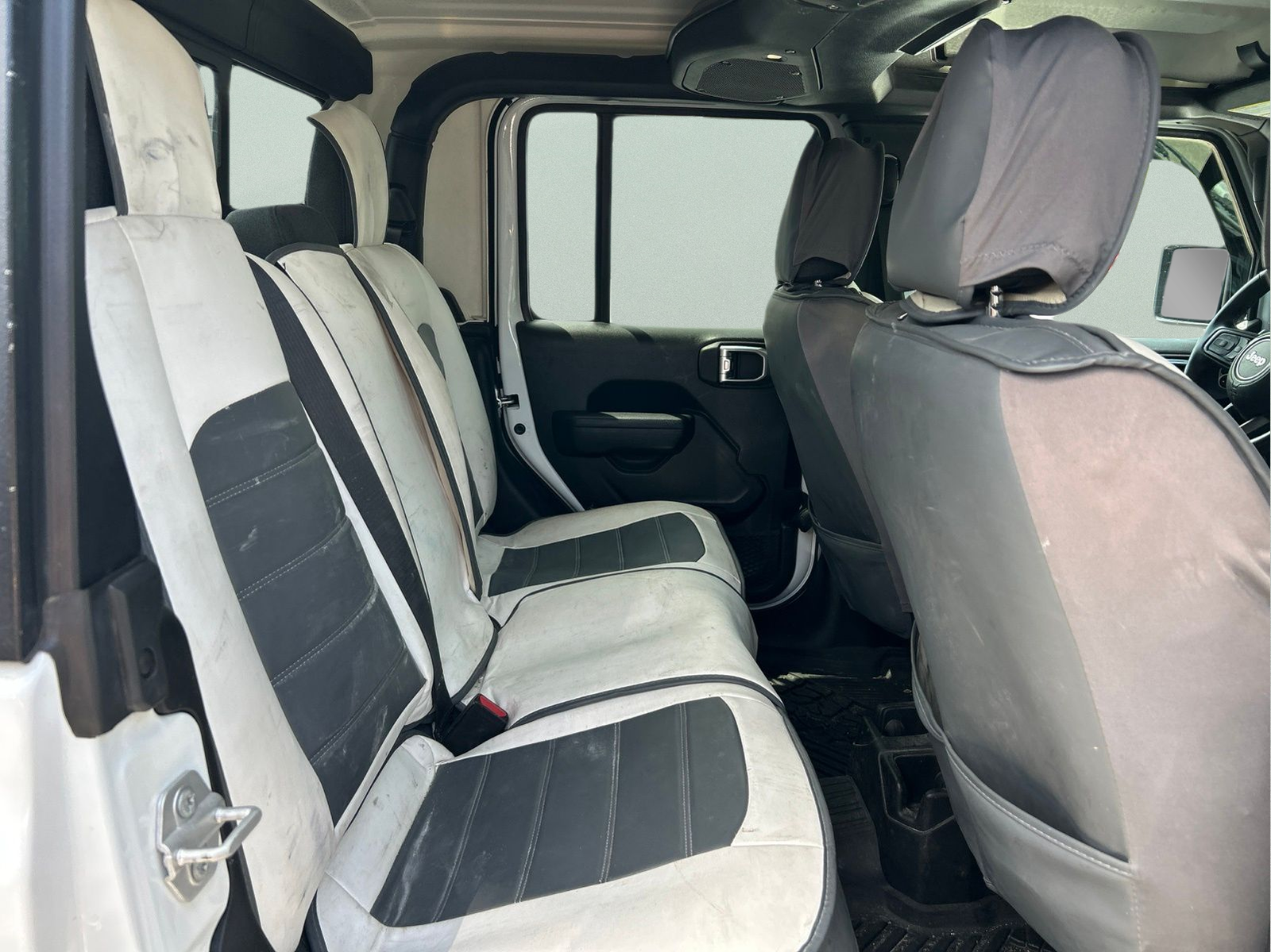 Used 2024 White Jeep Sport S image 11