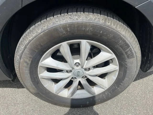 Used 2018 Blaze Blue Kia LX V6 image 14
