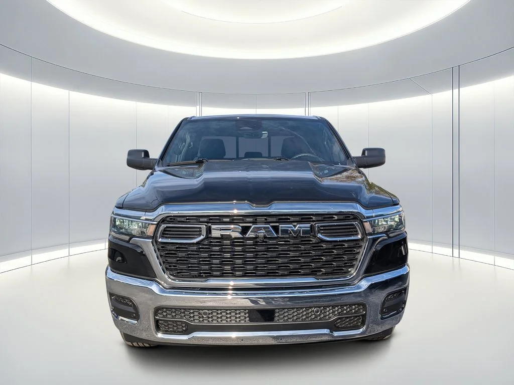 New 2026 Diamond Black Crystal Pearl-Coat Exterior Paint RAM Tradesman image 8