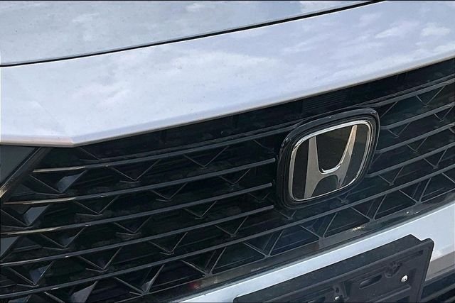 Used 2023 Silver Honda EX image 23