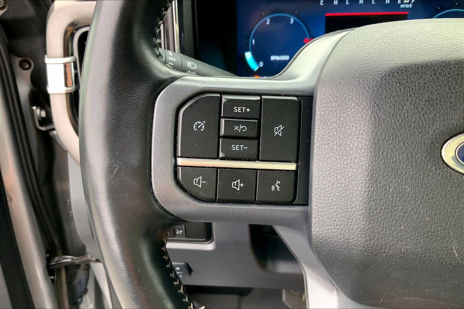 Used 2024 Iconic Silver Metallic Ford LARIAT image 22