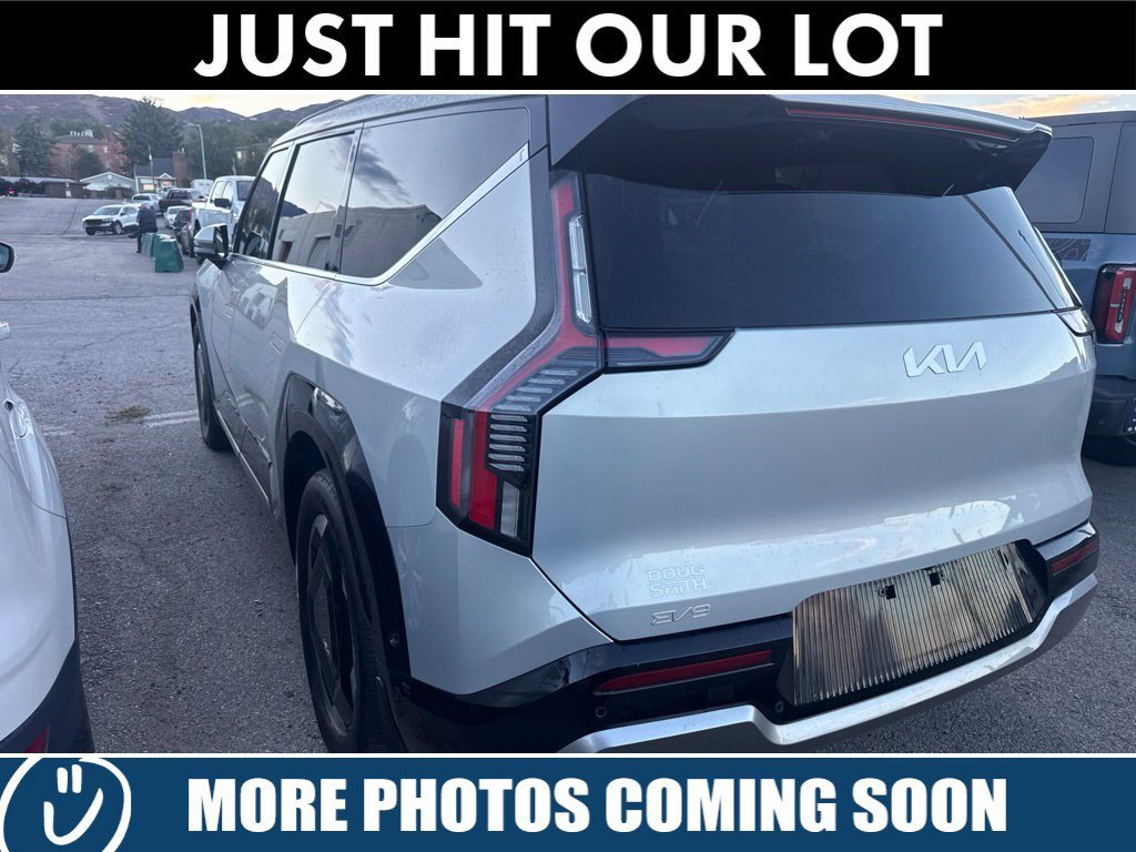 Used 2024 Ivory Silver Kia Land image 16
