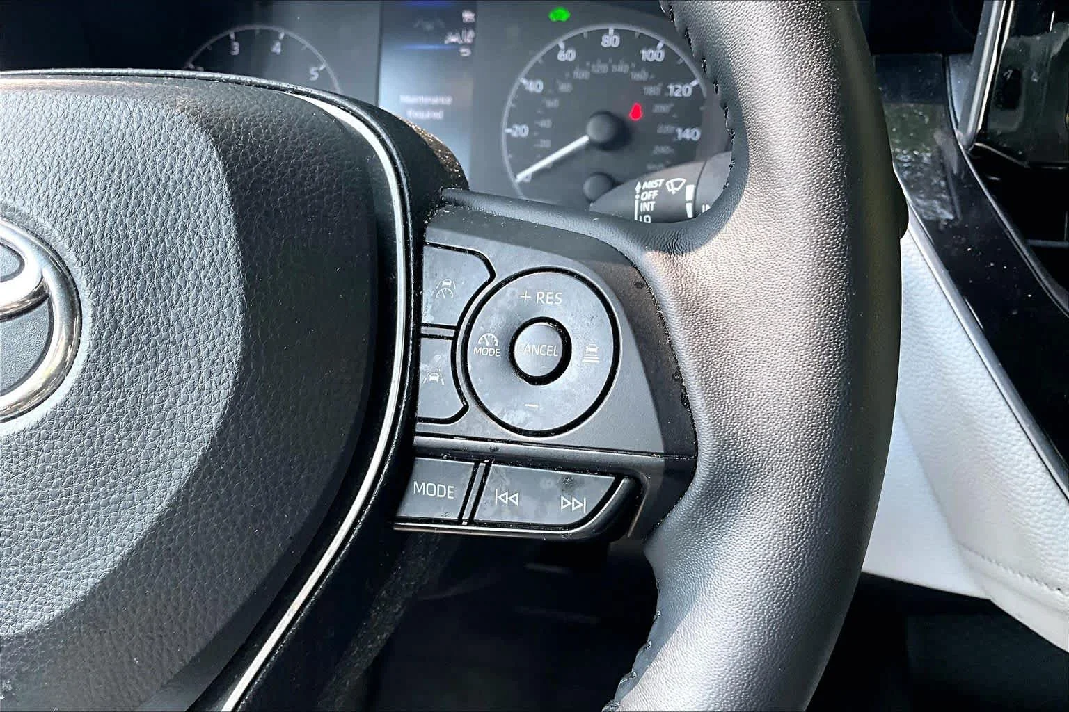 Used 2025 Underground Toyota Hybrid SE image 23