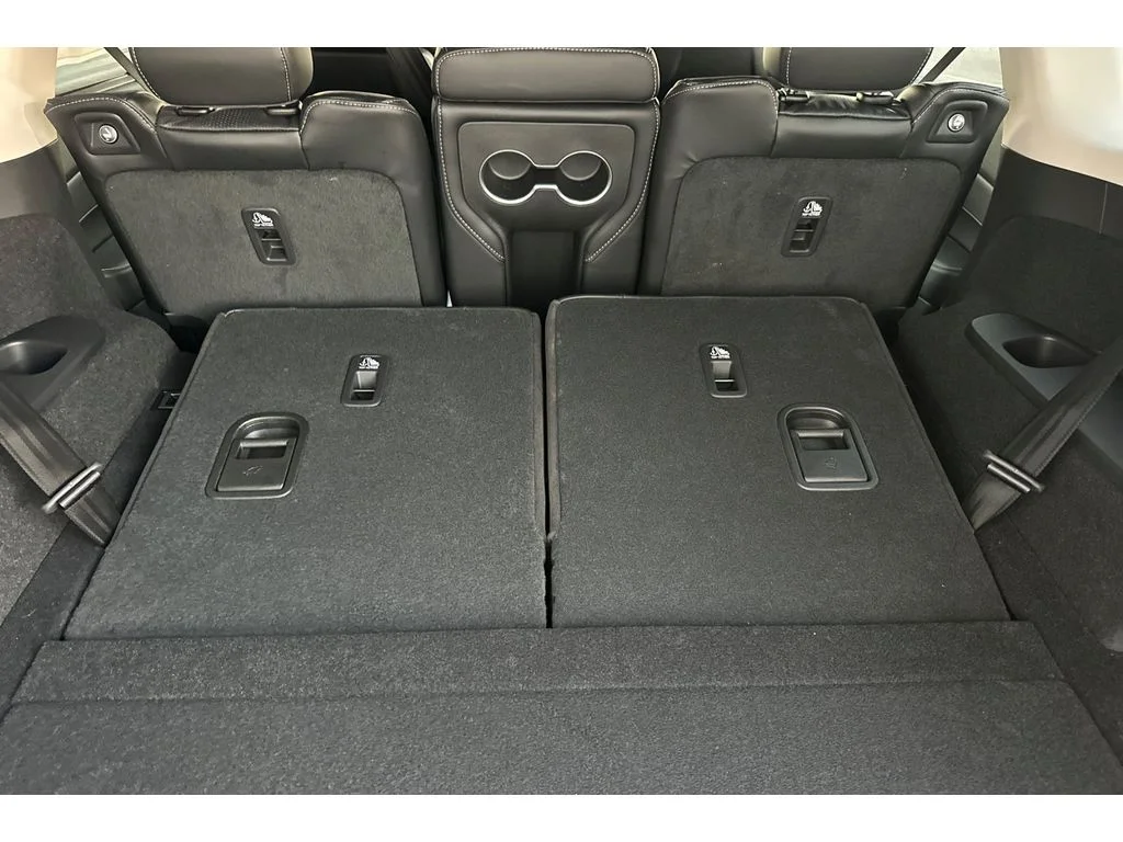 New 2026 Platinum White Pearl Acura w/Technology Package image 12